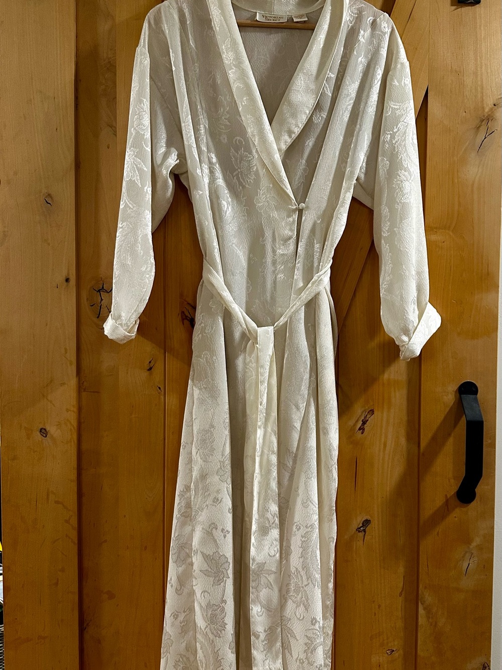 Victoria's Secret Ivory Floral Jacquard Robe with Belt vintage gold label